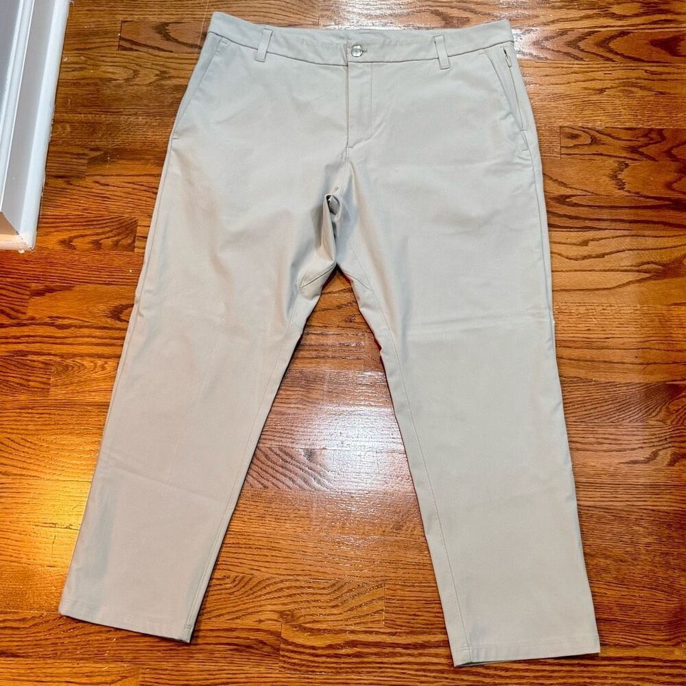Lululemon Light Gray Commission Warpstreme pants. Size 36.